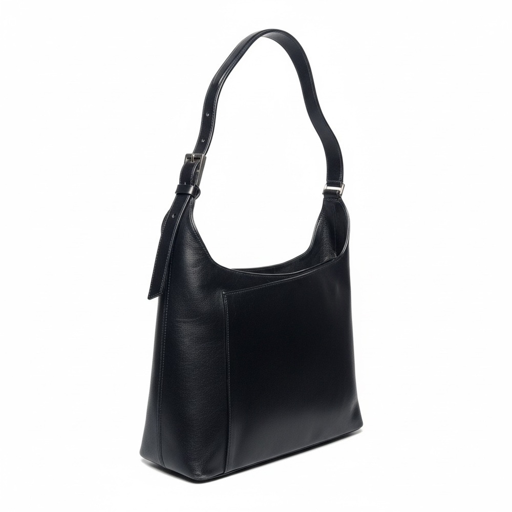 ✨SOLD✨
Salvatore Ferragamo ✨Black Leather Shoulder Bag